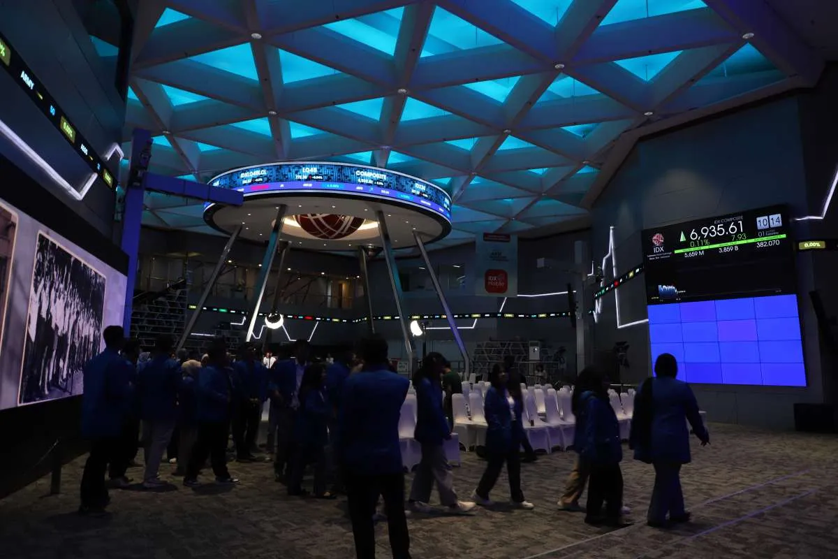 Cermati Rekomendasi Saham Teknikal, Selasa (2/12/2025): AUTO, TLKM, NICL