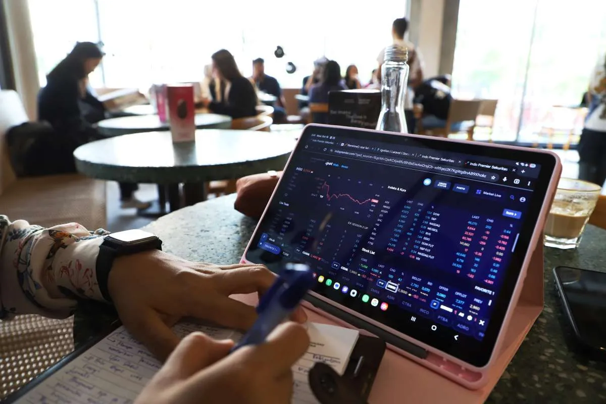 IHSG Merosot 1,03% ke Level 8.152, Cek Saham Net Sell Terbesar Asing, Rabu (22/10)