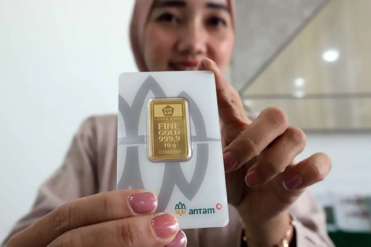 Harga Emas Antam Hari Ini Anjlok Rp 50.000 Jadi Rp 2.348.000 Per Gram, Sabtu (15/11)