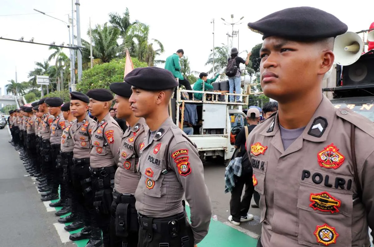 Fenomena Polri: Dibenci Tapi Diminati, Ini Kata Wamenko Kumham Otto, Cek Gaji Polisi