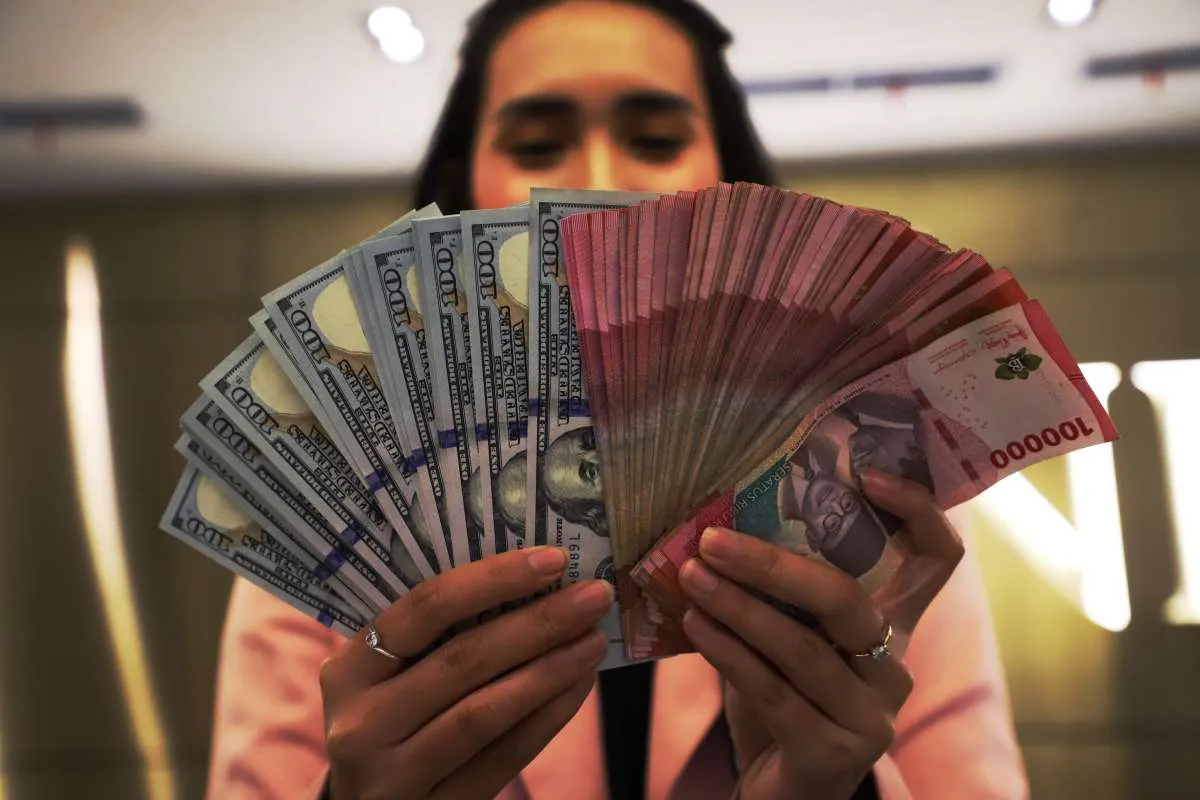 Rupiah Tertekan Buntut Risalah The Fed