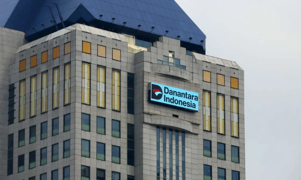Beda Strategi, Begini Fokus Danantara Garuda Indonesia dan Krakatau Steel