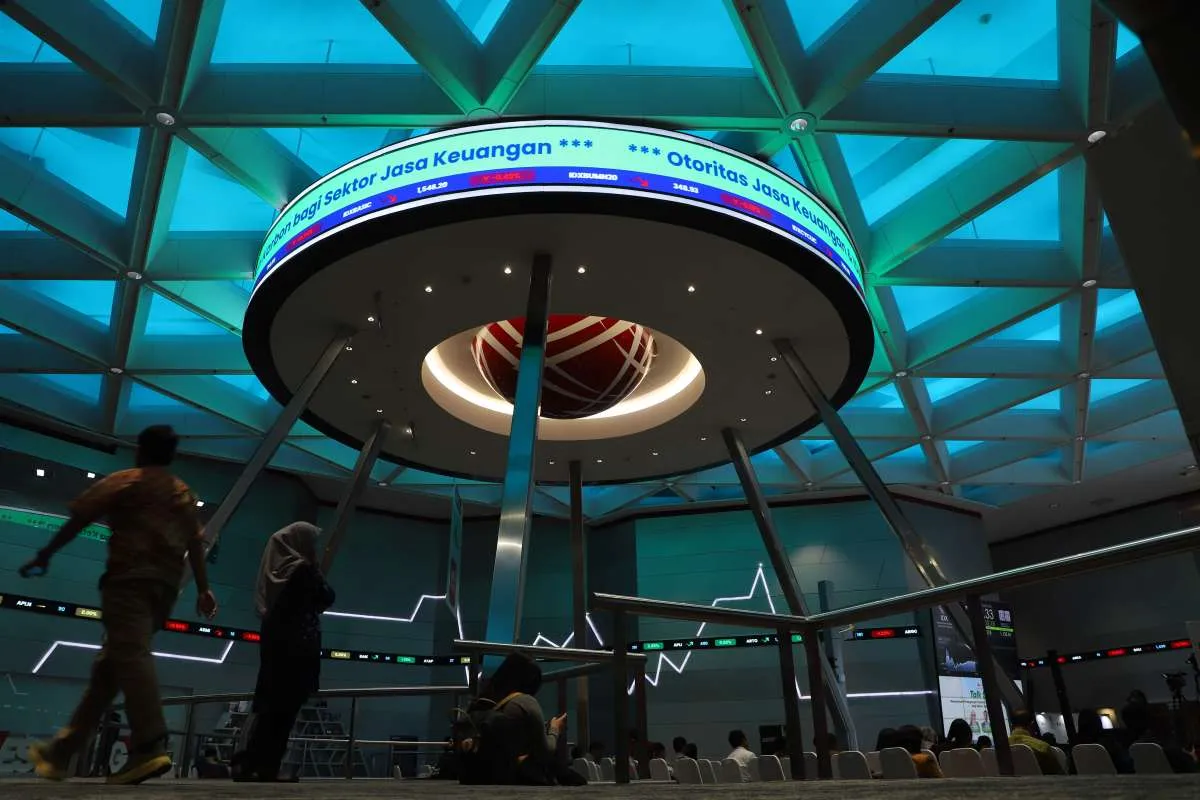  IHSG Menguat ke 8.474,4 di Akhir Sesi Pertama, Top Gainers LQ45: DSSA, INKP, BMRI