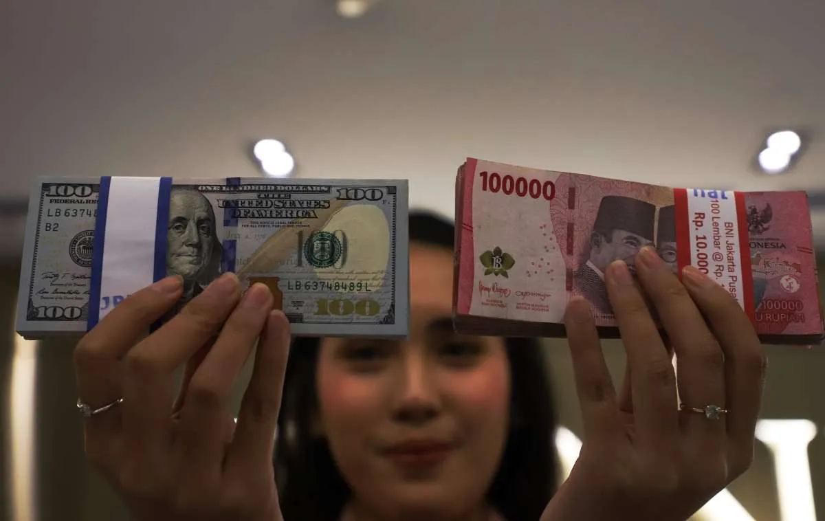 Rupiah Menguat Tipis Usai RDG BI, Ini Sentimen yang Mempengaruhinya Rabu (22/10)
