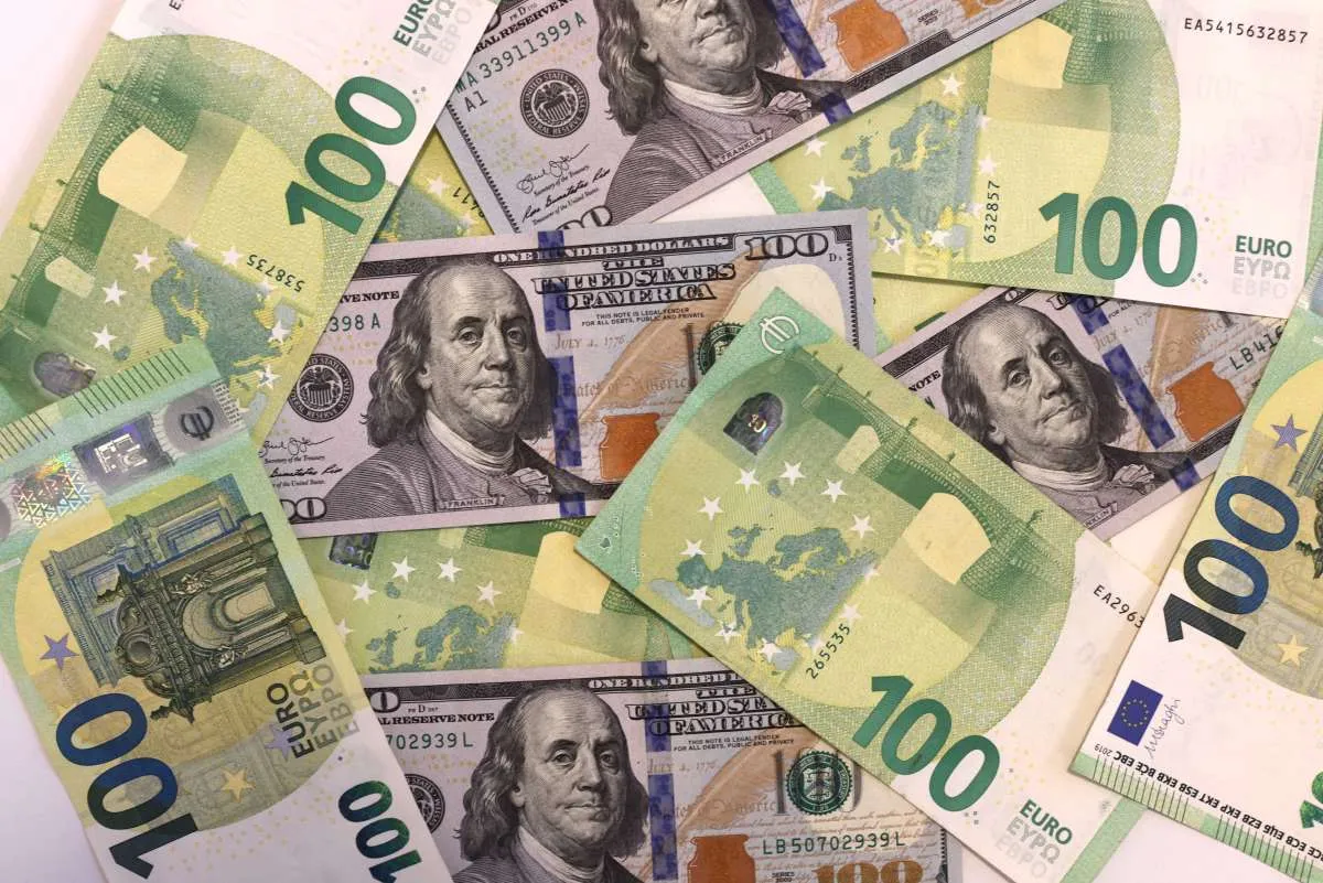 Aturan Baru DHE SDA, Wajibkan Valas Mengendap di Himbara Mulai 2026