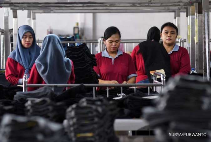 Kemnaker Tegaskan Pengusaha Wajib Bayar Upah Lembur Karyawan yang Kerja Libur Nataru