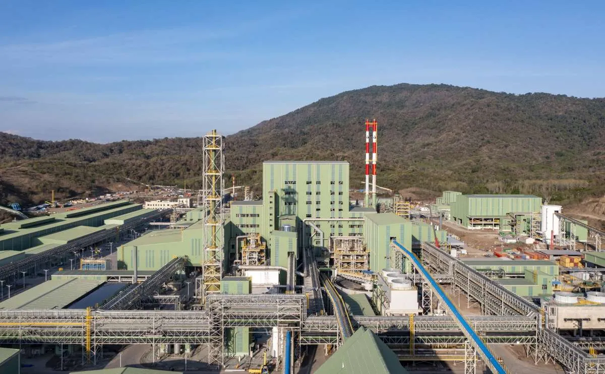 Smelter Tembaga Belum Beroperasi Penuh, Kinerja AMMN Diprediksi Masih Rawan Tertekan 