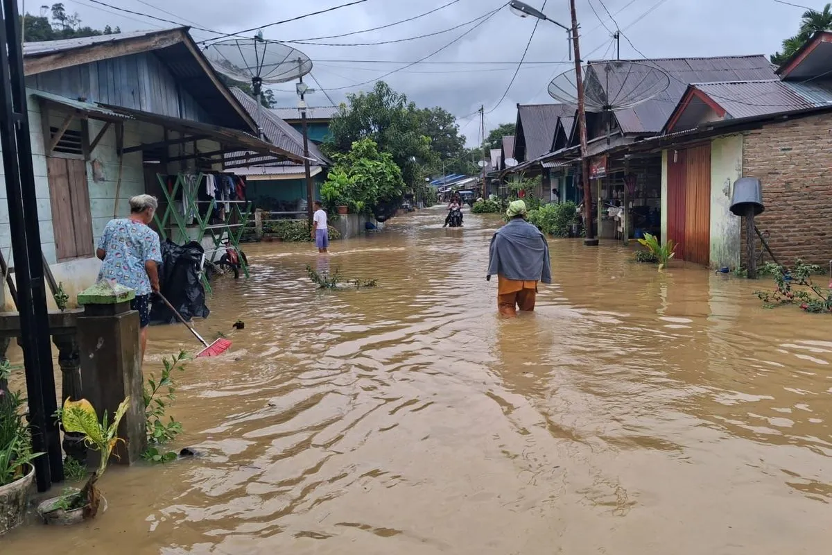 BMKG Ungkap Penyebab Banjir Bandang dan Longsor yang Melanda Sumatera
