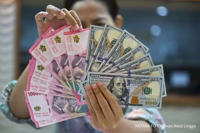 Pasar Mengantisipasi Rilis Inflasi AS, Rupiah Diprediksi Lanjut Melemah Selasa(16/7)