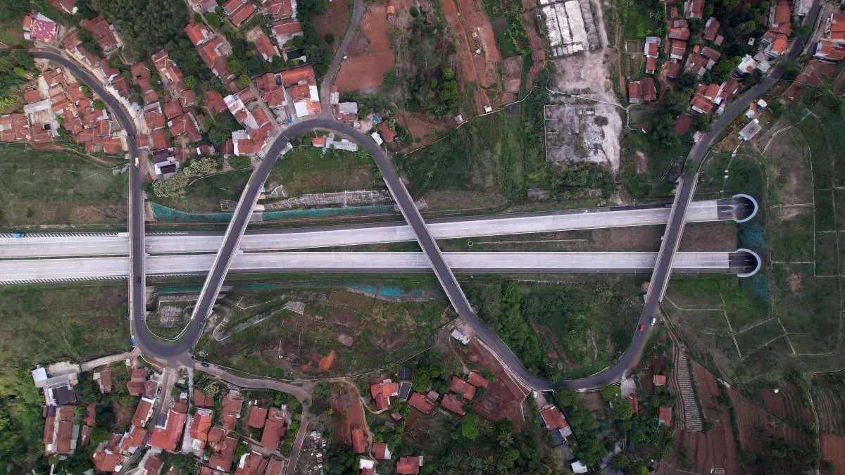 Pasang Target Pendapatan Rp 4,18 Triliun Tahun Depan, Ini Rekomendasi Saham CMNP