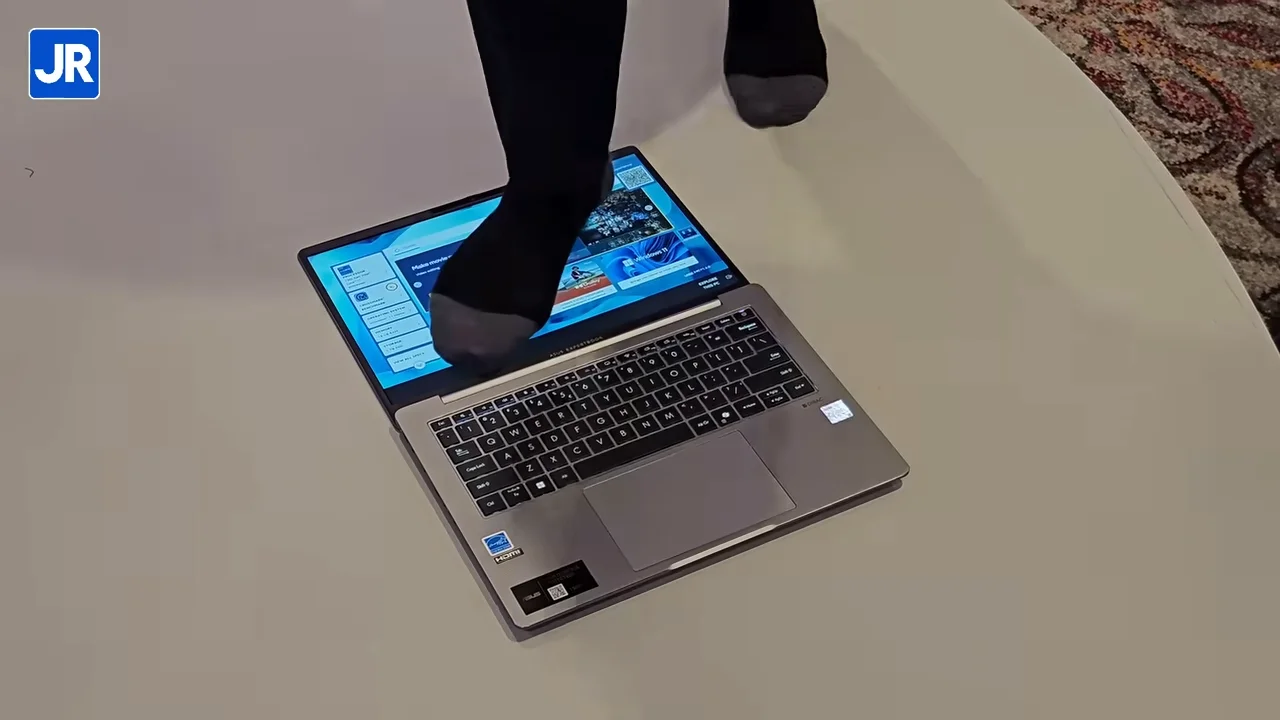 ASUS ExpertBook P3 P3405 9