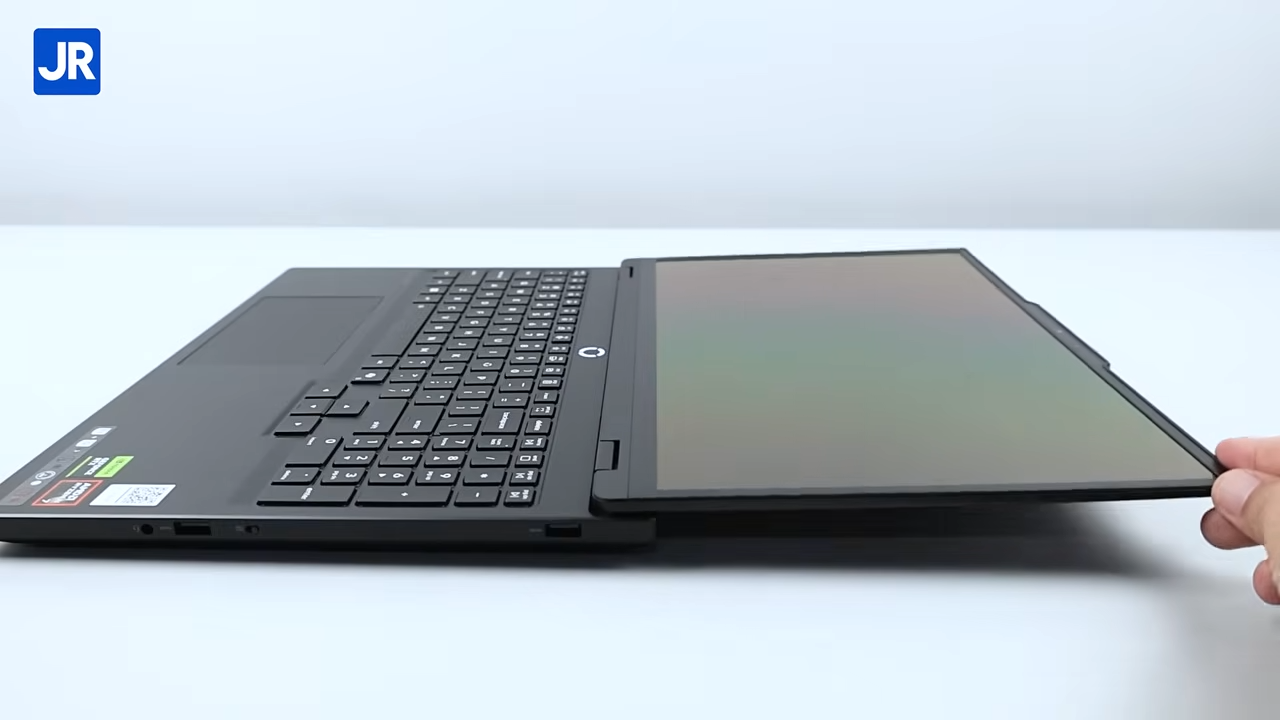 Lenovo Legion 5 15AKP10 18