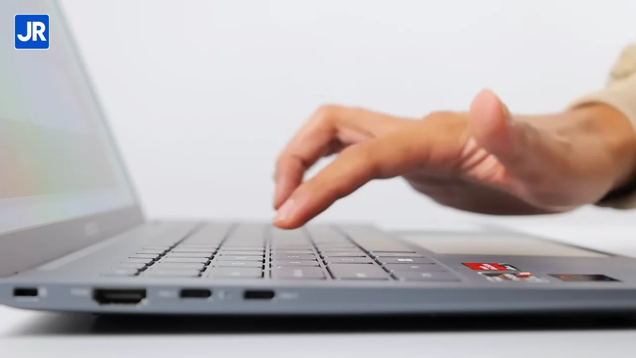 Axioo Hype R X8 OLED 17