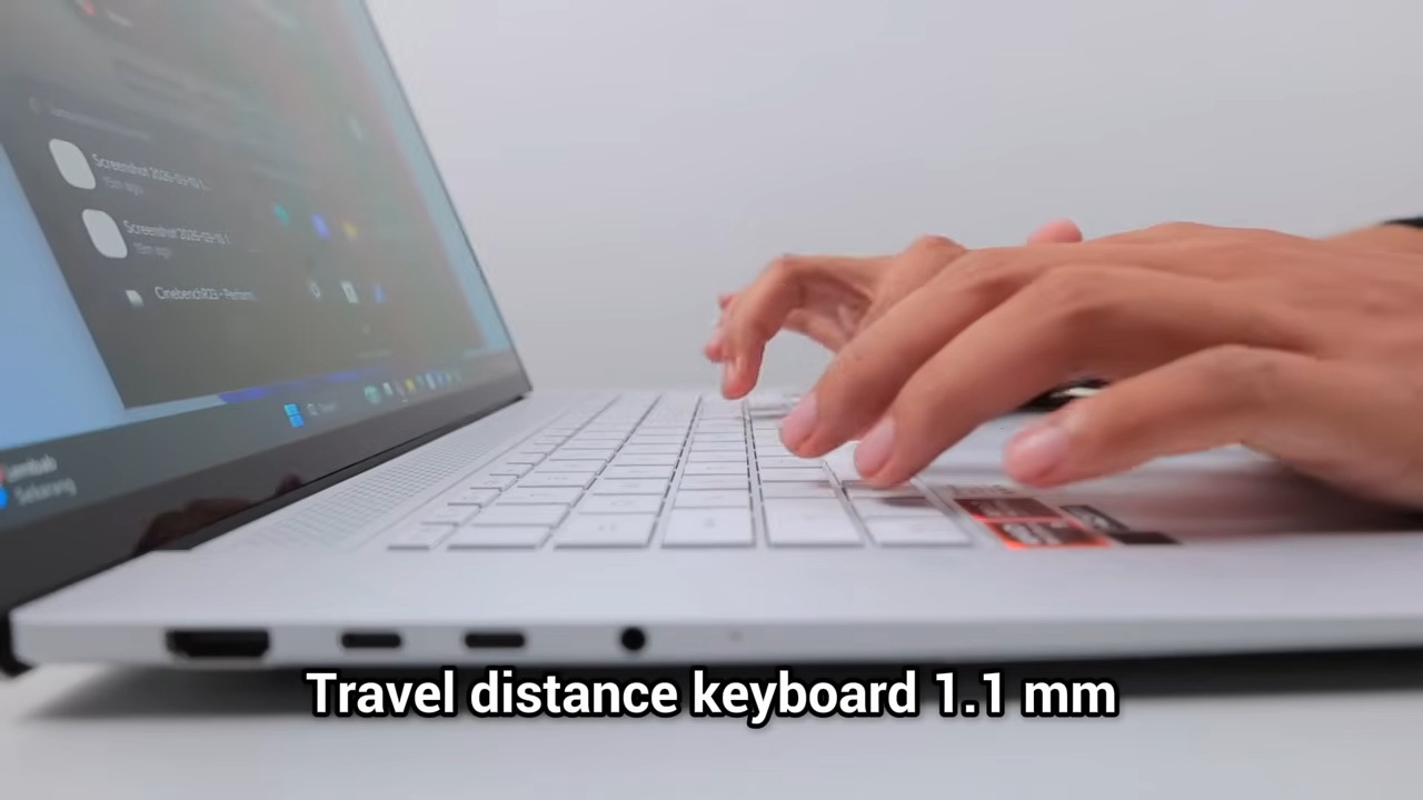 ASUS Zenbook S16 OLED 15