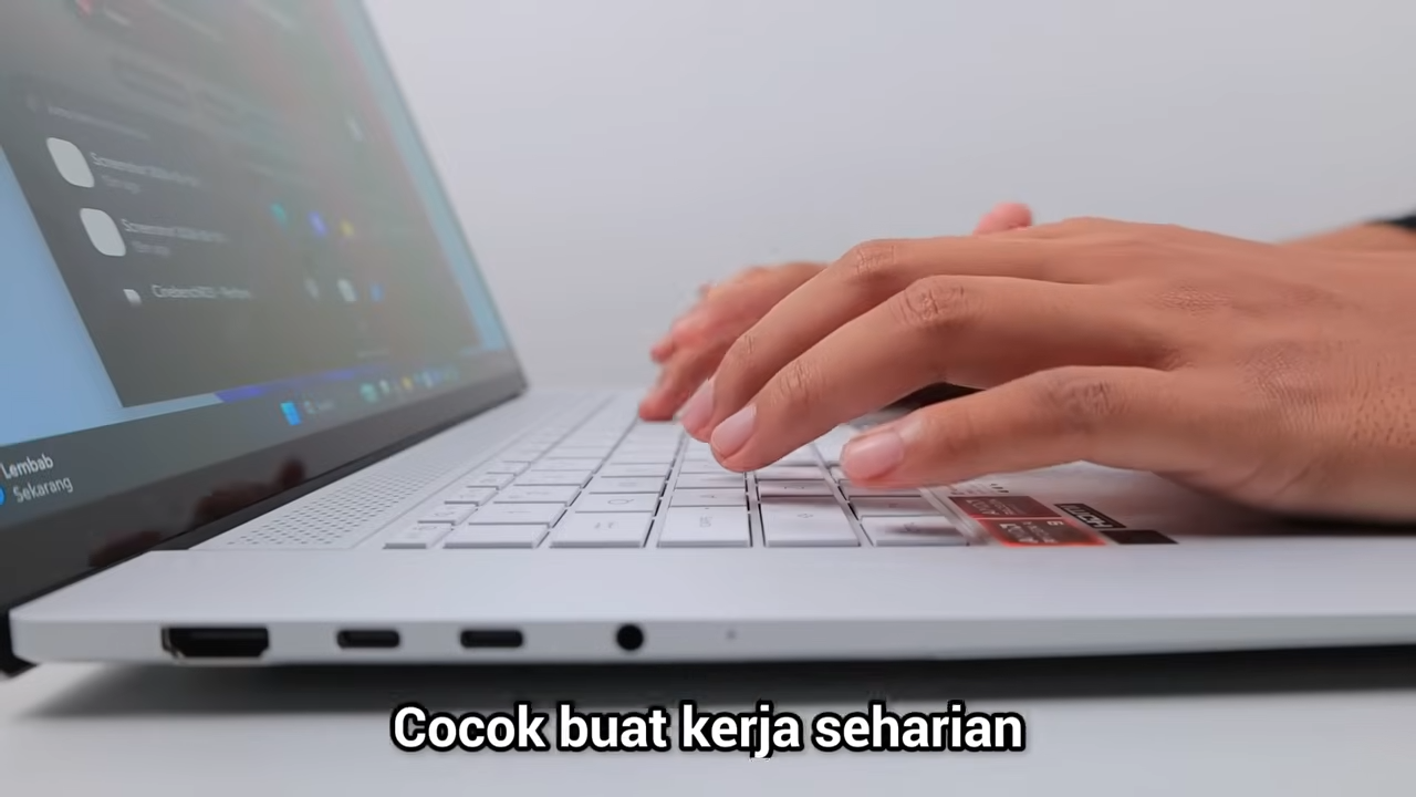 ASUS Zenbook S16 OLED 2